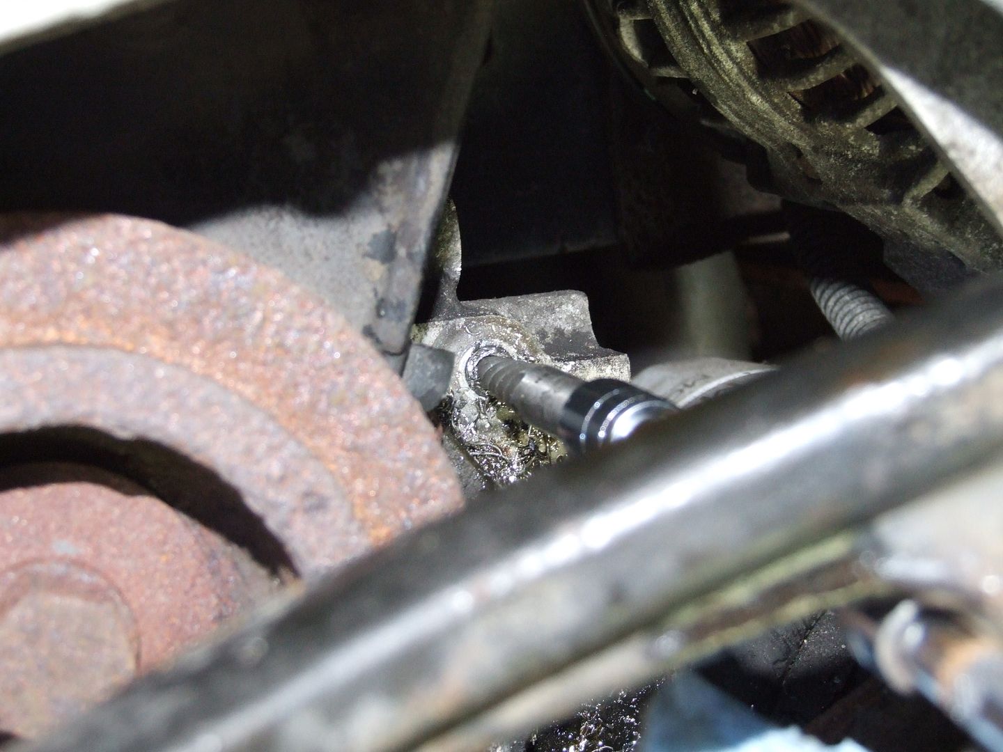 MGF & MG TF Owners Forum How to remove a snapped bolt.
